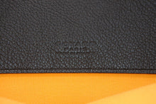 Load image into Gallery viewer, 極美品 GOYARD ゴヤール セナMM クラッチバッグ ヘリンボーン柄 ブラック ブラウン PVC レザー 中古 4b012357