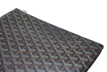 Load image into Gallery viewer, 極美品 GOYARD ゴヤール セナMM クラッチバッグ ヘリンボーン柄 ブラック ブラウン PVC レザー 中古 4b012357