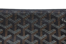 Load image into Gallery viewer, 極美品 GOYARD ゴヤール セナMM クラッチバッグ ヘリンボーン柄 ブラック ブラウン PVC レザー 中古 4b012357