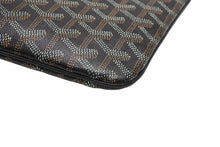 Load image into Gallery viewer, 極美品 GOYARD ゴヤール セナMM クラッチバッグ ヘリンボーン柄 ブラック ブラウン PVC レザー 中古 4b012357