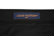 Load image into Gallery viewer, 極美品 LOUIS VUITTON ルイヴィトン カーゴ パンツ RM261MQ コットン サイズ48 総柄 ブラック 中古 4b012148