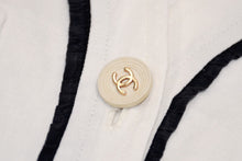 Load image into Gallery viewer, 極美品 CHANEL シャネル VINTAGE ヴィンテージ 90's ベースボールシャツ ココマーク オフホワイト ブラック アーカイブ 中古 4b012550