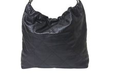 Load image into Gallery viewer, 極美品 CHANEL シャネル シャネル22 ハンドバッグ ランダム番台 シャイニー カーフスキン シルバー金具 中古 4b001238