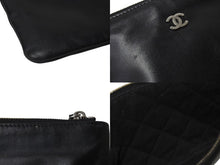 Load image into Gallery viewer, 極美品 CHANEL シャネル シャネル22 ハンドバッグ ランダム番台 シャイニー カーフスキン シルバー金具 中古 4b001238