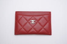 Load image into Gallery viewer, 極美品 CHANEL シャネル カードケース A31510 16番台 ココマーク キルティング ラムスキン レッド シルバー 中古 4b013434