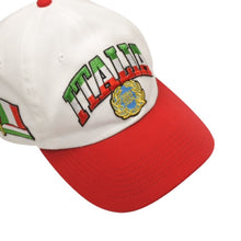 Load image into Gallery viewer, 新品同様 Supreme シュプリーム 24SS Italia 6-Panel Cap イタリア 6パネルキャップ ONE SIZE 58cm ホワイト レッド 刺繍 中古 4b013790