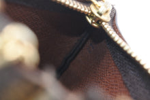 Load image into Gallery viewer, LOUIS VUITTON ルイヴィトン モノグラム ポシェット クレ コインケース 小銭入れ M62650 ロゴ ブラウン 美品 中古 4b013439