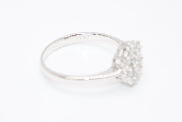 新品未使用 K18WG リング 指輪 0.5ct 重量約2.80g サイズ15号 ホワイトゴールド パヴェ ダイヤモンド シルバー クリア 中古 4b013450