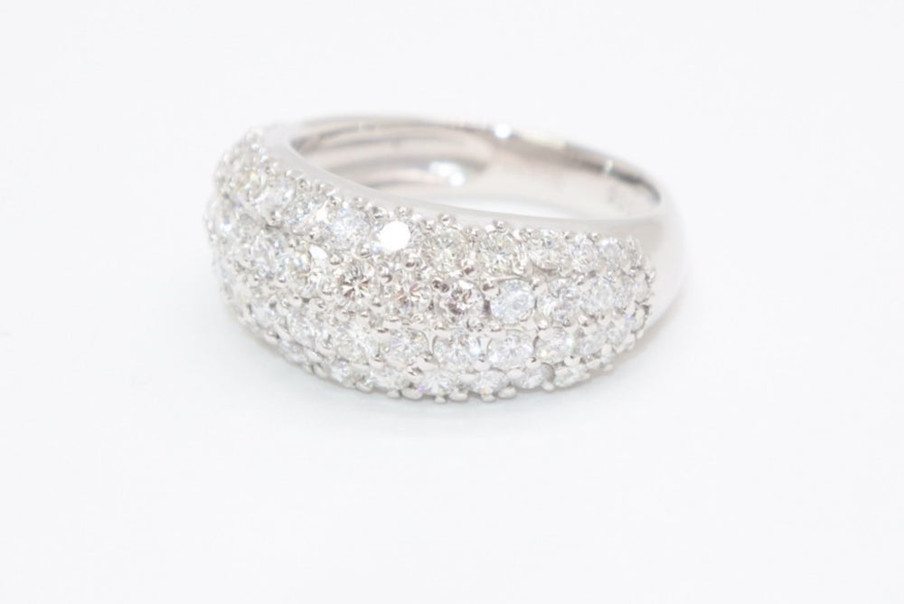 New and unused platinum ring 2.0ct Weight approx. 9.18g Size 15 Pt900 engraved Pave Diamond Silver Clear Used 4b013447