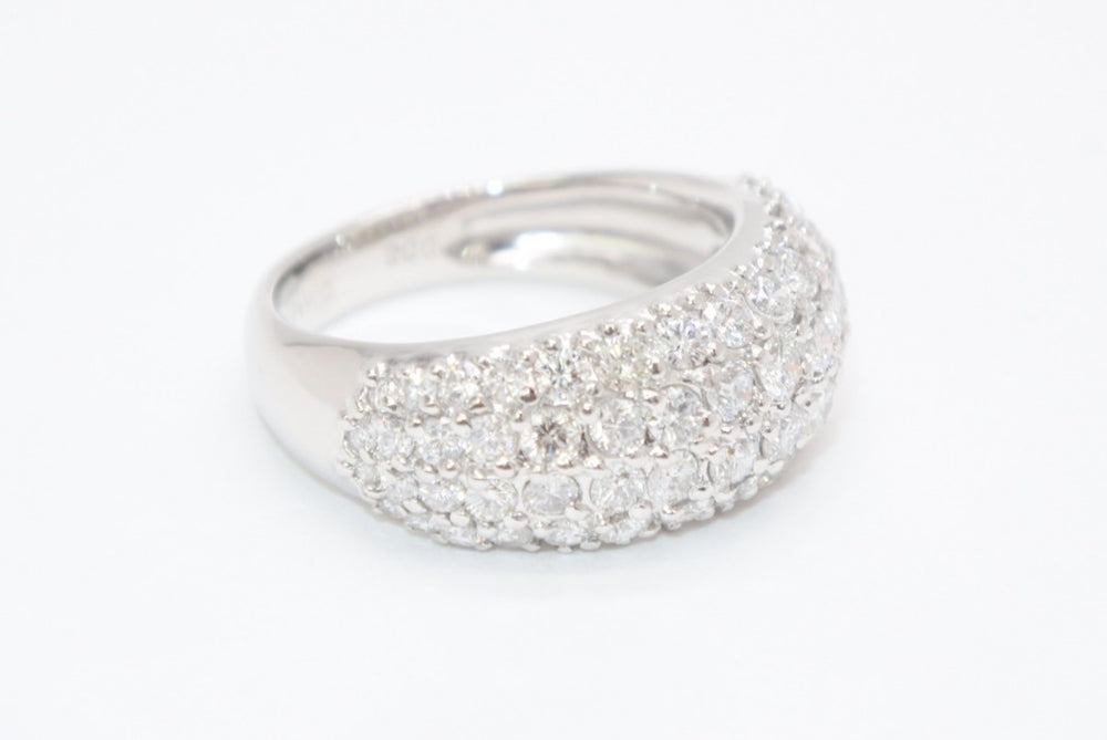 New and unused platinum ring 2.0ct Weight approx. 9.18g Size 15 Pt900 engraved Pave Diamond Silver Clear Used 4b013447