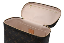 Load image into Gallery viewer, 極美品 LOUIS VUITTON ルイヴィトンニースBB バニティバッグ ハンドバッグ M42265 モノグラム PVC レザー ブラウン 中古 4b012861