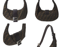 画像をギャラリービューアに読み込む, FENDI フェンディ クロワッサン ハーフムーン ワンショルダーバッグ ハンドバッグ ズッカ キャンバス ブラウン シルバー金具 美品 中古 4c076363