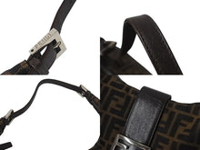画像をギャラリービューアに読み込む, FENDI フェンディ クロワッサン ハーフムーン ワンショルダーバッグ ハンドバッグ ズッカ キャンバス ブラウン シルバー金具 美品 中古 4c076363