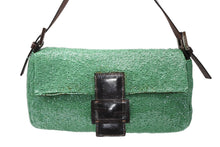 Load image into Gallery viewer, FENDI フェンディ マンマバケット ワンショルダーバッグ 26424 グリーン ビーズ レザー シルバー金具 良品 中古 4b008348