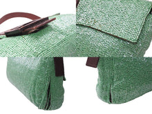 Load image into Gallery viewer, FENDI フェンディ マンマバケット ワンショルダーバッグ 26424 グリーン ビーズ レザー シルバー金具 良品 中古 4b008348