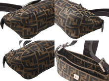 Load image into Gallery viewer, FENDI フェンディ ズッカ ミニマンマバケット ワンショルダーバッグ 2355-26723-009 ブラウン コットンキャンバス レザー ゴールド金具 美品 中古 4b012729