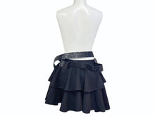 画像をギャラリービューアに読み込む, 極美品 LOEWE ロエベ ベルテッド ミニスカート S359Y08X91 サイズ34 ベルト エンボス加工 ベルト付属 ブラック 中古 4b001284