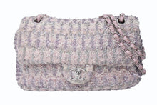Load image into Gallery viewer, CHANEL シャネル マトラッセ25 Sフラップ Wチェーンショルダーバッグ 25番台 ツイード ココマーク マルチカラー 美品 中古 4b012859