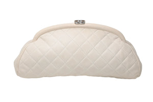 CHANEL シャネル クラッチバッグ ポーチ 11番台 ココマーク キスロック ラムスキン ホワイト キルティング シルバー金具 美品 中古 4b012865