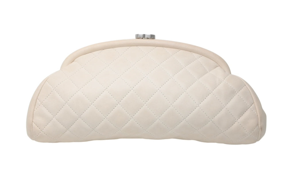 CHANEL シャネル クラッチバッグ ポーチ 11番台 ココマーク キスロック ラムスキン ホワイト キルティング シルバー金具 美品 中古 4b012865