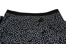 Load image into Gallery viewer, 新品未使用 CHANEL シャネル LOOK28 ルック28 タイトスカート P78612V71253 サイズ36 ココマーク カメリア ブラック 中古 4b012913