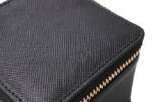 Load image into Gallery viewer, 極美品 FRAGMENT DESIGN×bijou de m フラグメント デザイン accessorycase アクセサリーケース 小物入れ ブラック ゴールド金具 中古 4b011488
