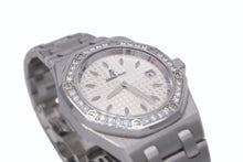 Load image into Gallery viewer, 極美品 AUDEMARS PIGUET オーデマピゲ ロイヤル オーク 67601ST.ZZ.1230ST.01 ステンレス 時計 ホワイト 中古 4b012936