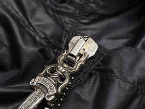 極美品 CHROME HEARTS クロムハーツ ANIMAL BOY ラージダガー ナイロン ジャケット クロスパッチ サイズS 中古 4b013049