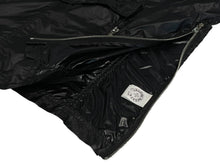 Load image into Gallery viewer, 極美品 CHROME HEARTS クロムハーツ ANIMAL BOY ラージダガー ナイロン ジャケット クロスパッチ サイズS 中古 4b013049