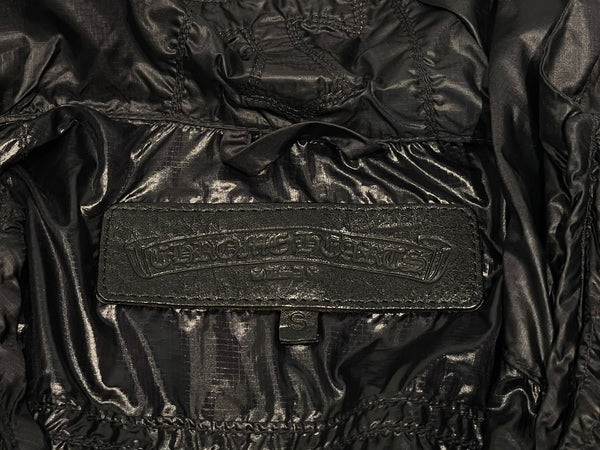 極美品 CHROME HEARTS クロムハーツ ANIMAL BOY ラージダガー ナイロン ジャケット クロスパッチ サイズS 中古 4b013049