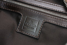 Load image into Gallery viewer, 極美品 FENDI フェンディ クロワッサン ハーフムーン ワンショルダーバッグ ハンドバッグ ズッカ キャンバス ブラウン シルバー金具 中古 4b013029