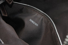 Load image into Gallery viewer, 極美品 FENDI フェンディ クロワッサン ハーフムーン ワンショルダーバッグ ハンドバッグ ズッカ キャンバス ブラウン シルバー金具 中古 4b013029
