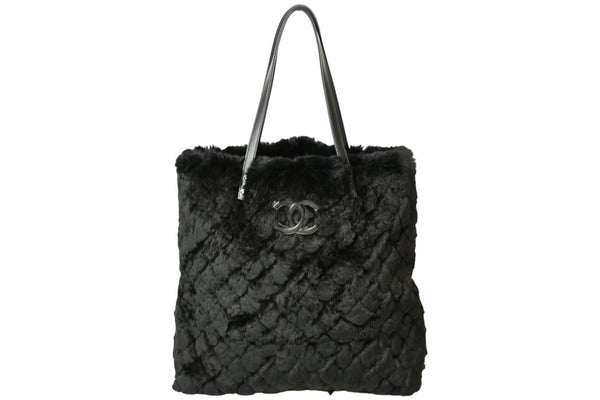 新品同様 CHANEL シャネル トートバッグ 24番台 ココマーク オリラグファー カーフスキン ブラック ガンメタ金具 中古 4b013015