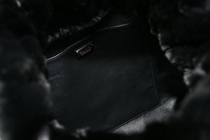 新品同様 CHANEL シャネル トートバッグ 24番台 ココマーク オリラグファー カーフスキン ブラック ガンメタ金具 中古 4b013015