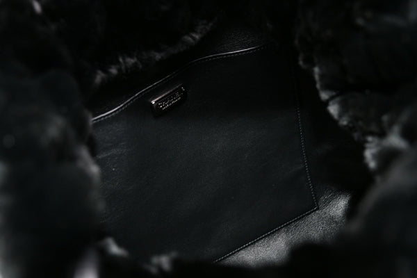 新品同様 CHANEL シャネル トートバッグ 24番台 ココマーク オリラグファー カーフスキン ブラック ガンメタ金具 中古 4b013015