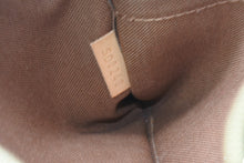 Load image into Gallery viewer, 極美品 LOUIS VUITTON ルイヴィトン モノグラム ミュルティポシェット アクセソワール カーキ ショルダーバッグ M44813 中古 4b013041
