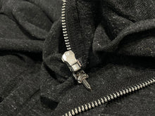 Load image into Gallery viewer, CHROME HEARTS クロムハーツ 霜降り パーカー ダガージップ プリント グレー サイズL 美品 中古 4b013054
