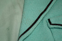 Load image into Gallery viewer, CHANEL シャネル VINTAGE ヴィンテージ 95SS クロップジャケット P04841V04037 ココマーク ツイード グリーン 美品 中古 4b013155