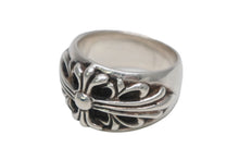 Load image into Gallery viewer, CHROME HEARTS クロムハーツ FLORAL CROSS フローラルクロス リング 指輪 重量約14.6g サイズ16号 スターリングシルバー 美品 中古 4b013061