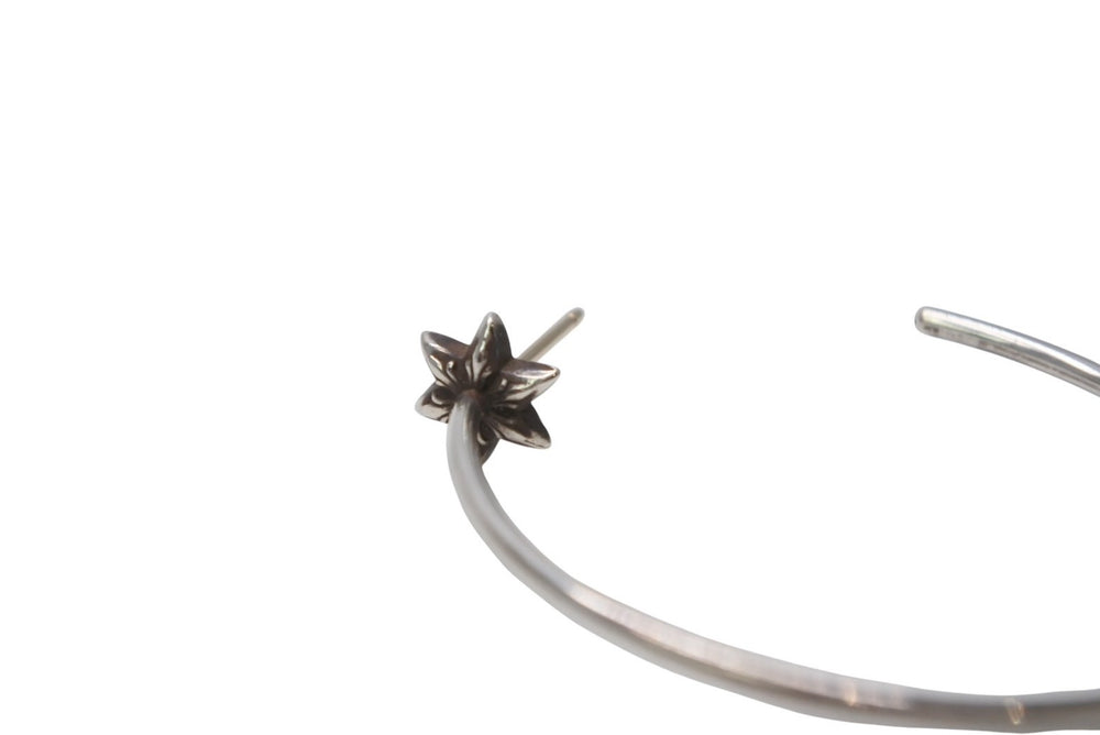 CHROME HEARTS クロムハーツ HOOP W/CUT STAR スターフープピアス 重量約2.2g 98/925刻印 シルバ−925 片耳用 美品 中古 4b013162