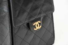 Load image into Gallery viewer, 新品未使用 CHANEL シャネル CHANEL 25 ラージ ハンドバッグ AS5553 ランダム番台 グレインド カーフスキン ココマーク ブラック 中古 4b013080