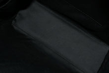 Load image into Gallery viewer, 新品未使用 CHANEL シャネル CHANEL 25 ラージ ハンドバッグ AS5553 ランダム番台 グレインド カーフスキン ココマーク ブラック 中古 4b013080
