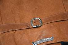Load image into Gallery viewer, CHROME HEARTS クロムハーツ 8B L LNG BCK レザーベスト サイズS フローラルボタン ブラウン 美品 中古 4b013151
