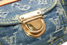 Load image into Gallery viewer, 極美品 LOUISVUITTON ルイヴィトン ネオスピーディ ハンドバッグ M95019 モノグラム デニム インディゴブルー ゴールド金具 中古 4b013168