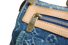Load image into Gallery viewer, 極美品 LOUISVUITTON ルイヴィトン ネオスピーディ ハンドバッグ M95019 モノグラム デニム インディゴブルー ゴールド金具 中古 4b013168