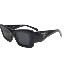 Load image into Gallery viewer, PRADA プラダ サングラス SPR 13Z キャットアイ型 セルフレーム フルリム トライアングルロゴ メタルロゴ アイウェア 1AB-5S0 美品 中古 4b013161