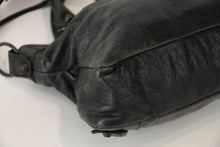 Load image into Gallery viewer, BALENCIAGA バレンシアガ ザ ファースト ハンドバッグ ショルダーバッグ ブラック レザー 103208 美品 中古 4b013189