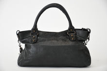 Load image into Gallery viewer, BALENCIAGA バレンシアガ ザ ファースト ハンドバッグ ショルダーバッグ ブラック レザー 103208 美品 中古 4b013189
