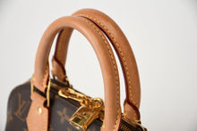 Load image into Gallery viewer, 極美品 LOUIS VUITTON ルイヴィトン モノグラム アルマBB ハンドバッグ M53152 ショルダー 2WAY PVC ゴールド金具 中古 4b013208