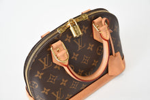 Load image into Gallery viewer, 極美品 LOUIS VUITTON ルイヴィトン モノグラム アルマBB ハンドバッグ M53152 ショルダー 2WAY PVC ゴールド金具 中古 4b013208